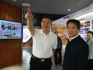 湖南省总工会副主席刘再衡赴伍子醉集团调研